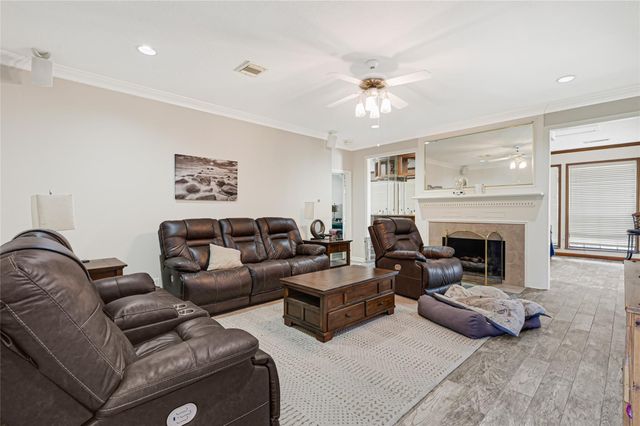 2211 Rockhaven Drive, Houston, TX 77062