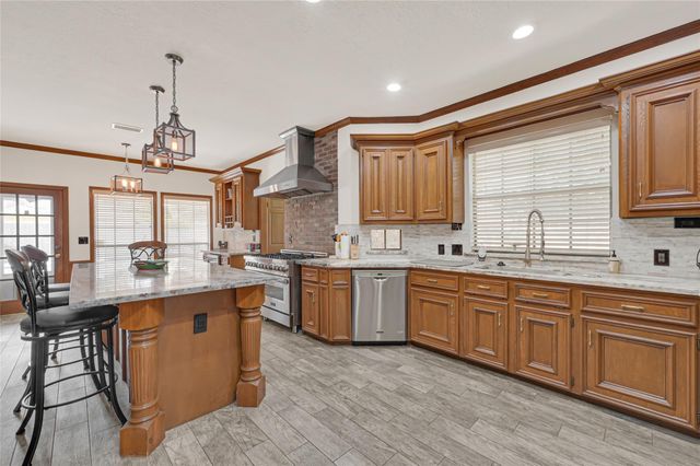 2211 Rockhaven Drive, Houston, TX 77062