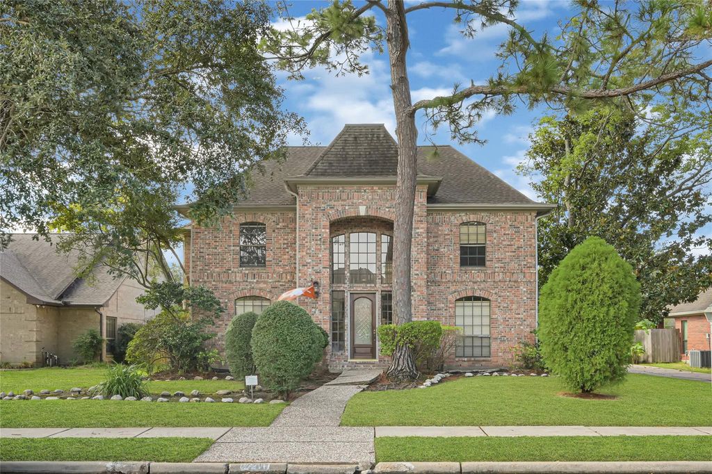 2211 Rockhaven Drive, Houston, TX 77062