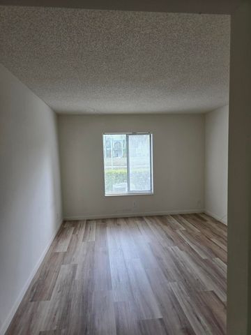 1106 Green Pine Boulevard F1, West Palm Beach, FL 33409