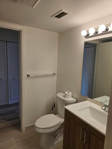 1106 Green Pine Boulevard F1, West Palm Beach, FL 33409