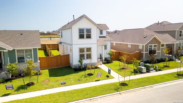 641 Salamander, San Marcos, TX 78666