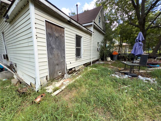 404 E Orange Street, Sherman, TX 75090