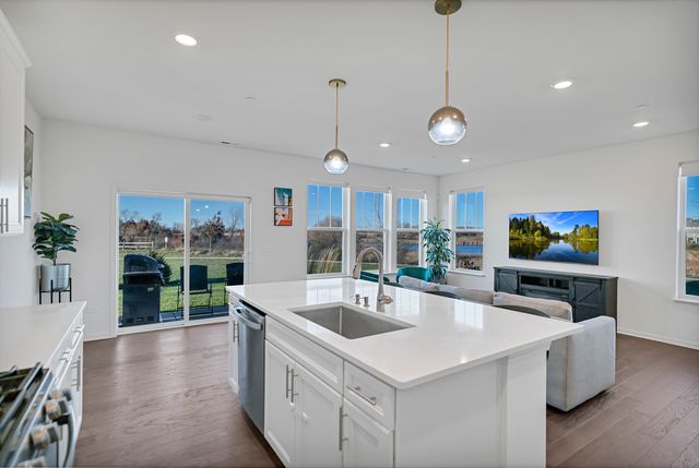 3202 Martini Street, Mundelein, IL 60060