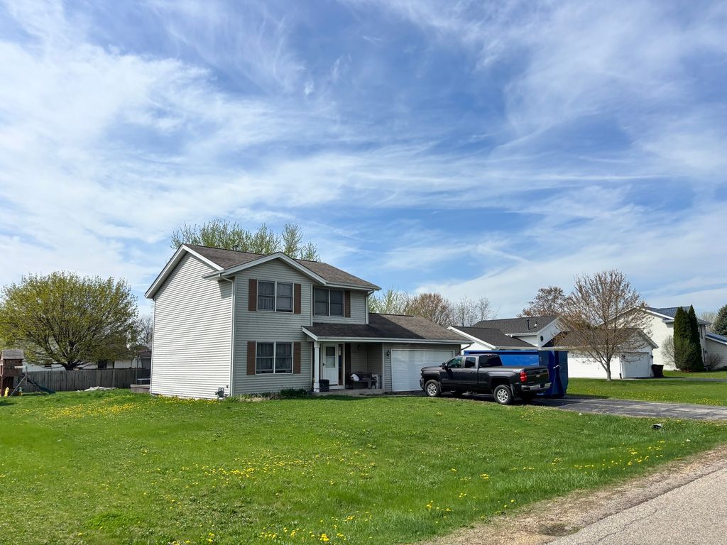5900 LONGEST Drive, South Beloit, IL 61080