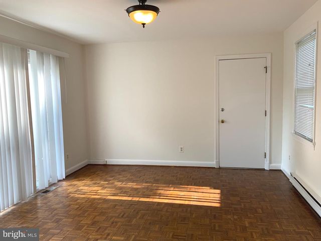 4410 WOODFIELD RD, Kensington, MD 20895