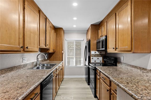 5320 Zelzah Ave. 214, Encino, CA 91316