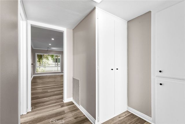 5320 Zelzah Ave. 214, Encino, CA 91316