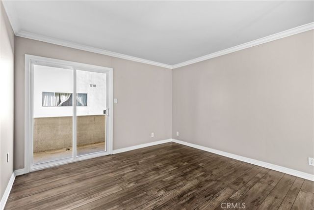 5320 Zelzah Ave. 214, Encino, CA 91316