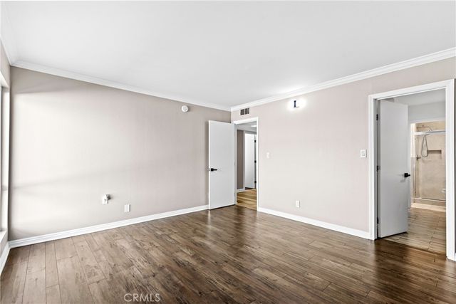 5320 Zelzah Ave. 214, Encino, CA 91316