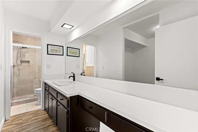 5320 Zelzah Ave. 214, Encino, CA 91316