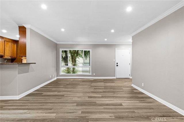 5320 Zelzah Ave. 214, Encino, CA 91316