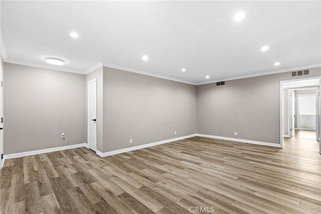 5320 Zelzah Ave. 214, Encino, CA 91316