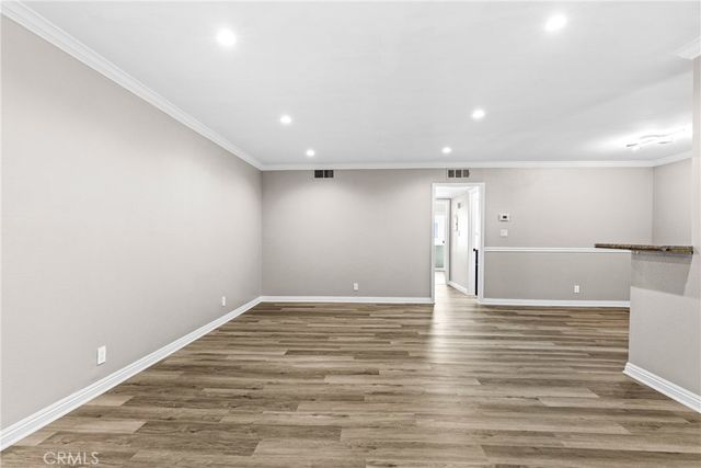 5320 Zelzah Ave. 214, Encino, CA 91316