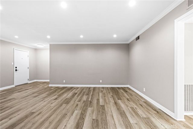 5320 Zelzah Ave. 214, Encino, CA 91316