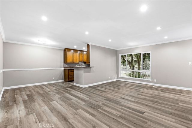 5320 Zelzah Ave. 214, Encino, CA 91316