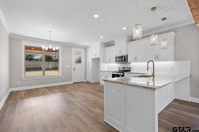 528 W 32nd St, Tyler, TX 75702