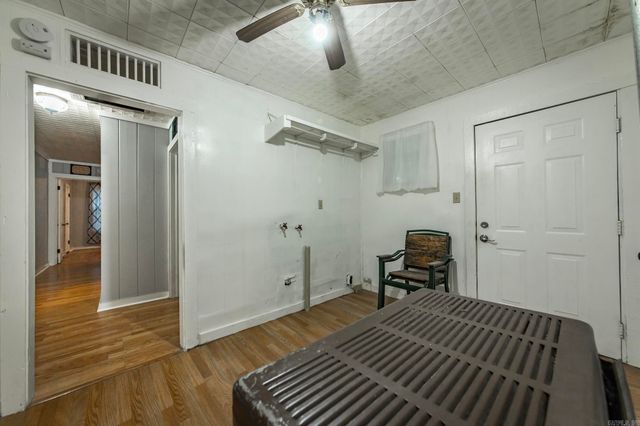 220 Irvy Rd, England, AR 72046