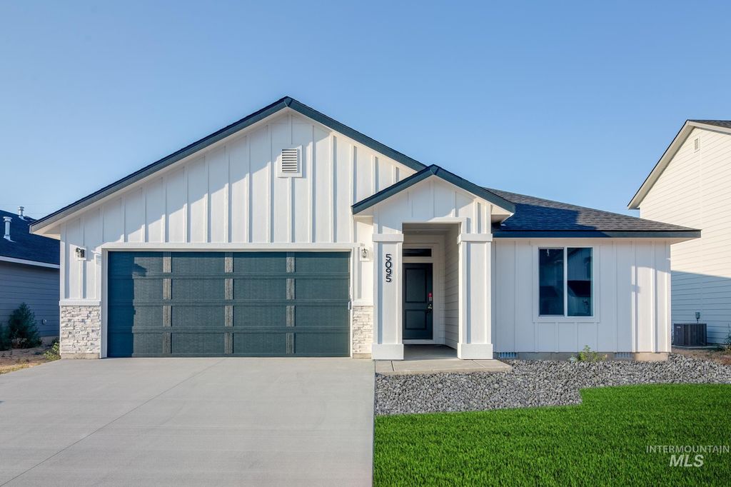 10102 W La Jolla Ct, Boise, ID 83709