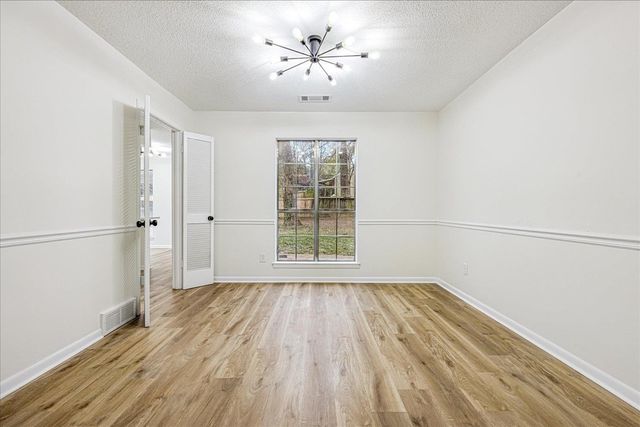 4309 BEECHCLIFF LN, Memphis, TN 38128