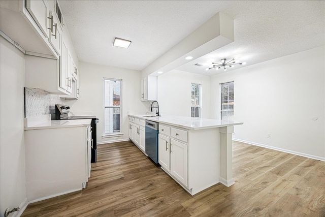 4309 BEECHCLIFF LN, Memphis, TN 38128