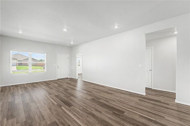 811 Tanner Drive, Siloam Springs, AR 72761