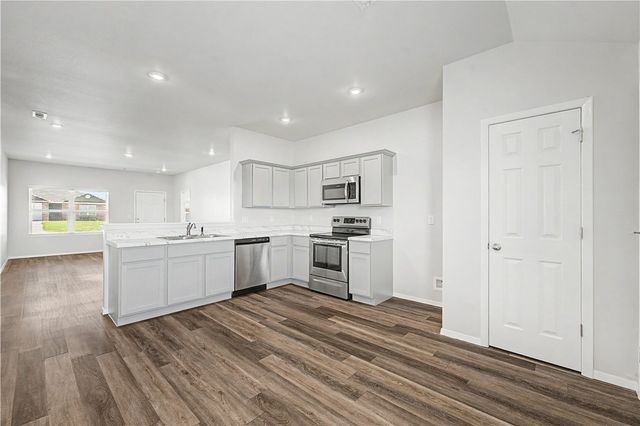 811 Tanner Drive, Siloam Springs, AR 72761