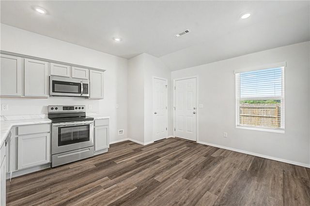 811 Tanner Drive, Siloam Springs, AR 72761