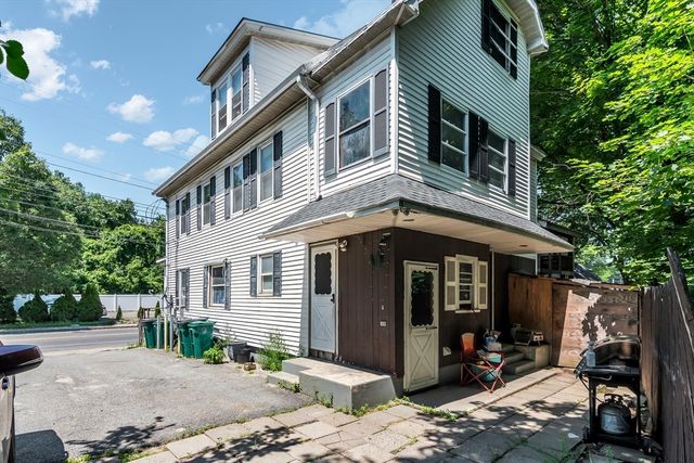 1130 Water St, Fitchburg, MA 01420