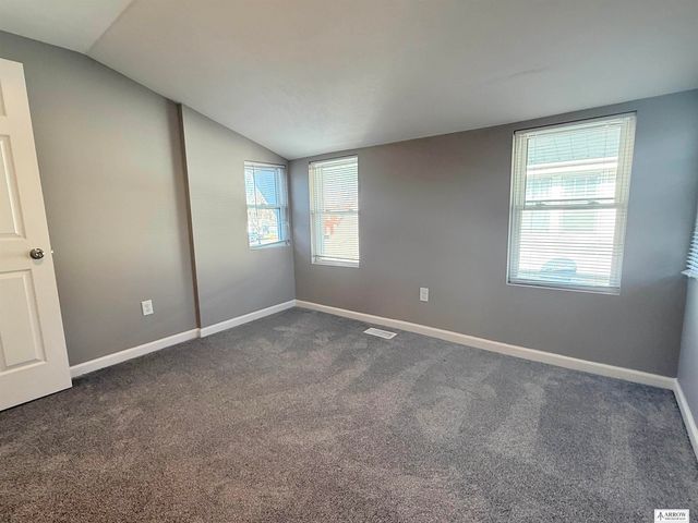 1920 S 11 Street, Lincoln, NE 68502