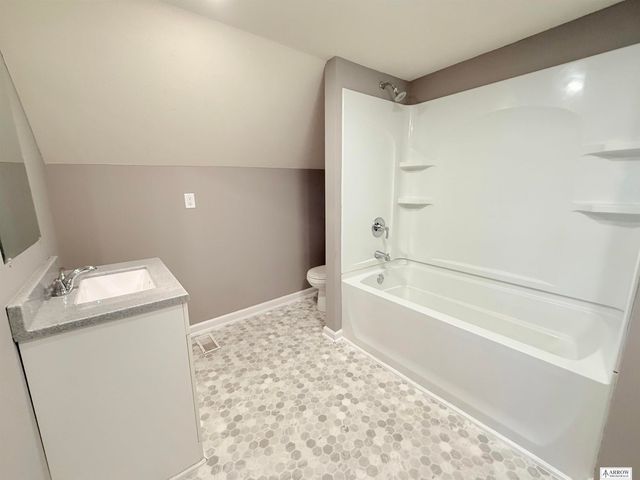 1920 S 11 Street, Lincoln, NE 68502