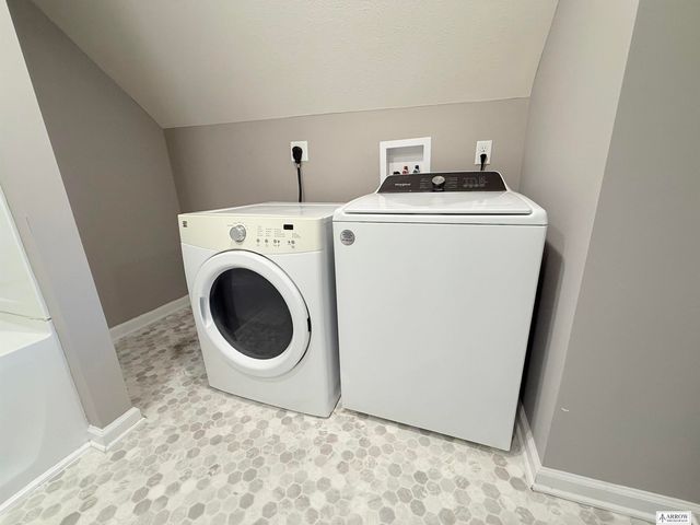 1920 S 11 Street, Lincoln, NE 68502