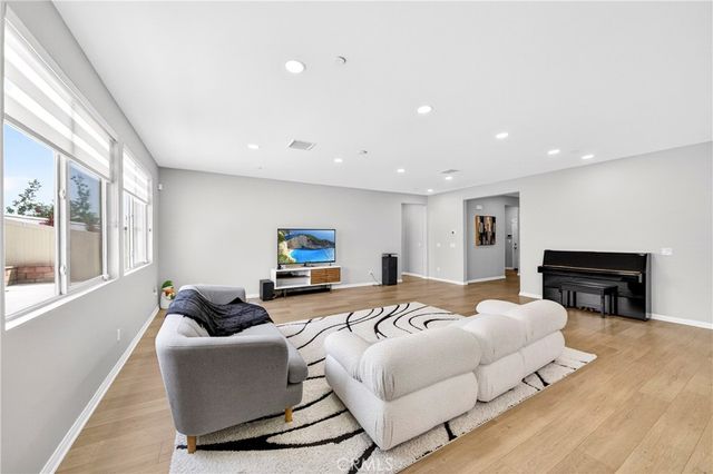 9521 Venetian, Jurupa Valley, CA 92509