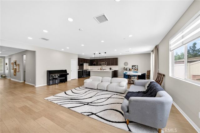 9521 Venetian, Jurupa Valley, CA 92509