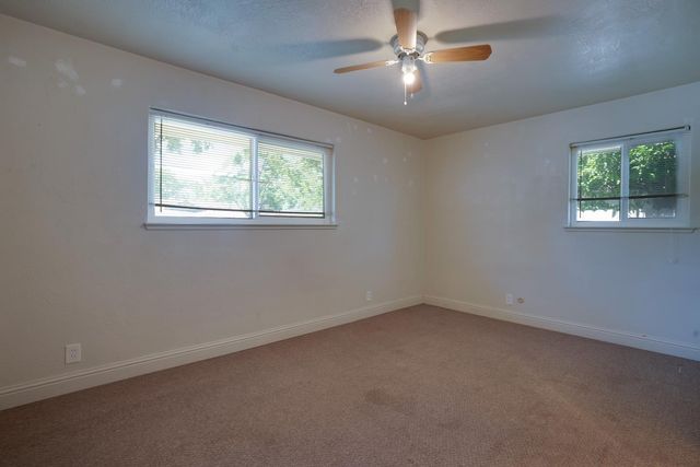 127 W Loretta Avenue, Stockton, CA 95207