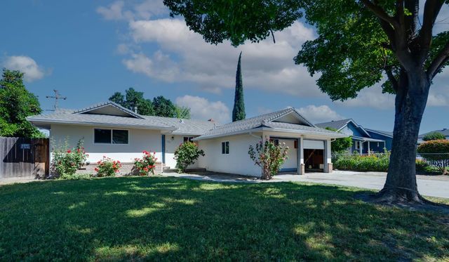 127 W Loretta Avenue, Stockton, CA 95207