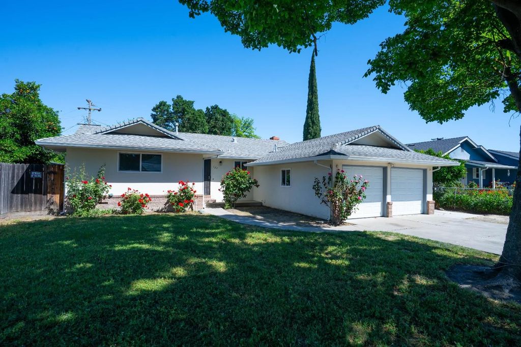 127 W Loretta Avenue, Stockton, CA 95207