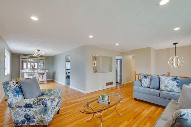 60 Catherine Drive, Peabody, MA 01960