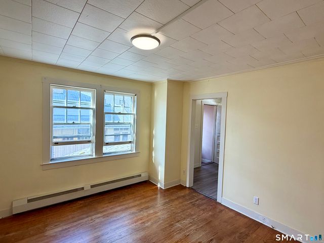 23 Farnham Avenue 2nd Floor Rear, Torrington, CT 06790