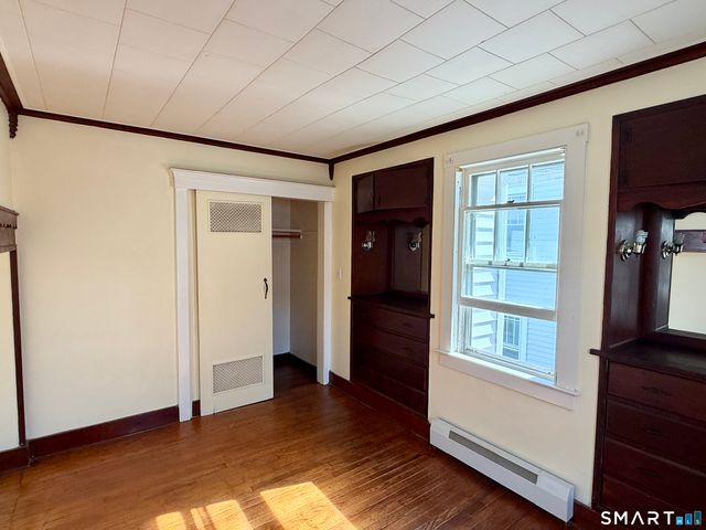 23 Farnham Avenue 2nd Floor Rear, Torrington, CT 06790
