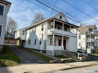 23 Farnham Avenue 2nd Floor Rear, Torrington, CT 06790