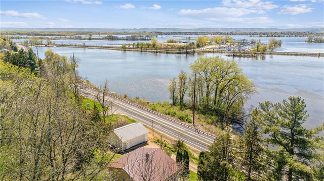 260 State Road 35, Alma, WI 54610