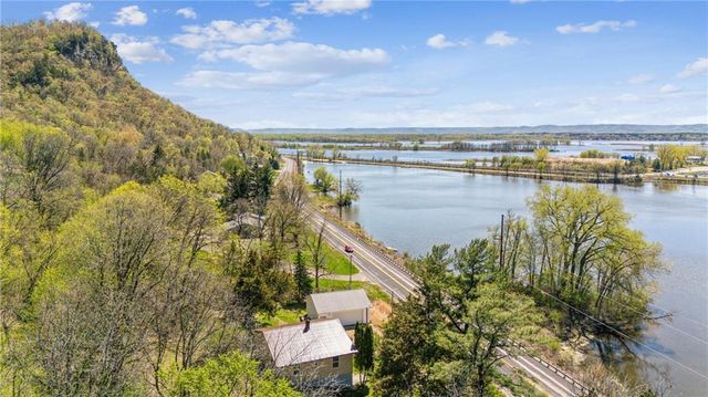 260 State Road 35, Alma, WI 54610