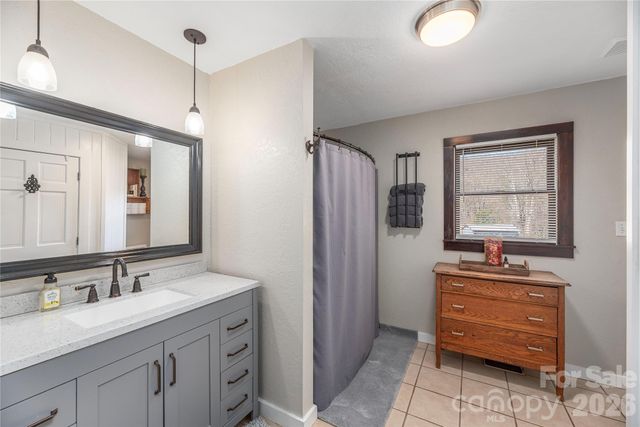 110 Dillingham Circle, Asheville, NC 28805