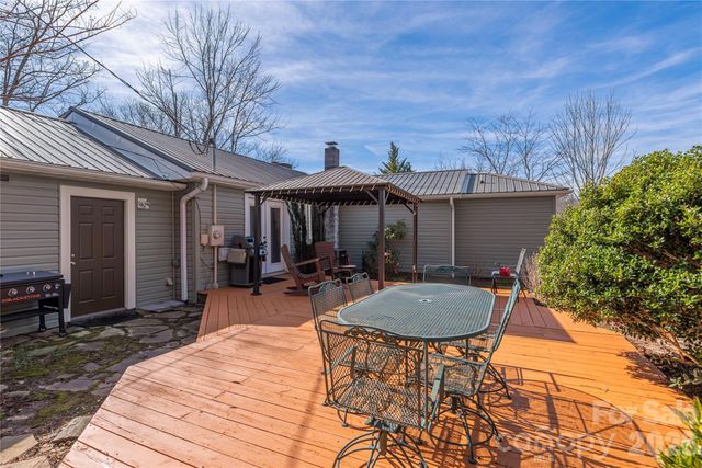 110 Dillingham Circle, Asheville, NC 28805