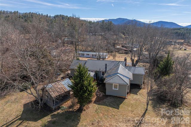 110 Dillingham Circle, Asheville, NC 28805