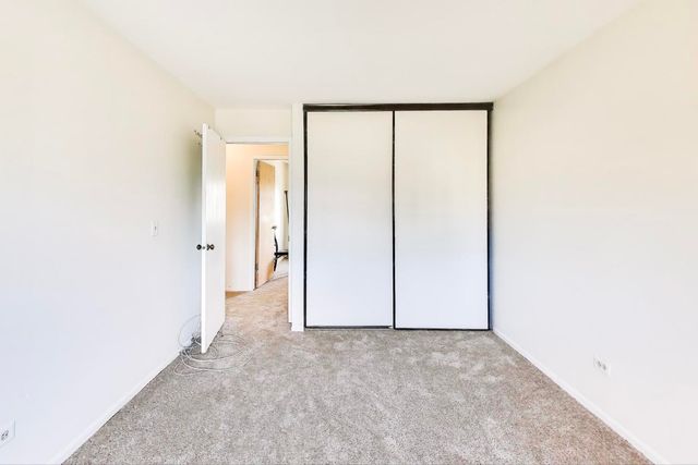 1018 Pheasant Run Lane, Aurora, IL 60504