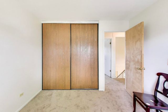 1018 Pheasant Run Lane, Aurora, IL 60504