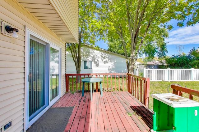 1018 Pheasant Run Lane, Aurora, IL 60504