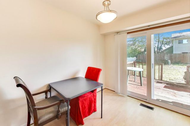 1018 Pheasant Run Lane, Aurora, IL 60504